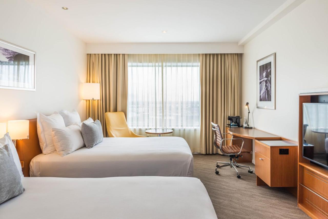 Novotel Christchurch Cathedral Square Экстерьер фото