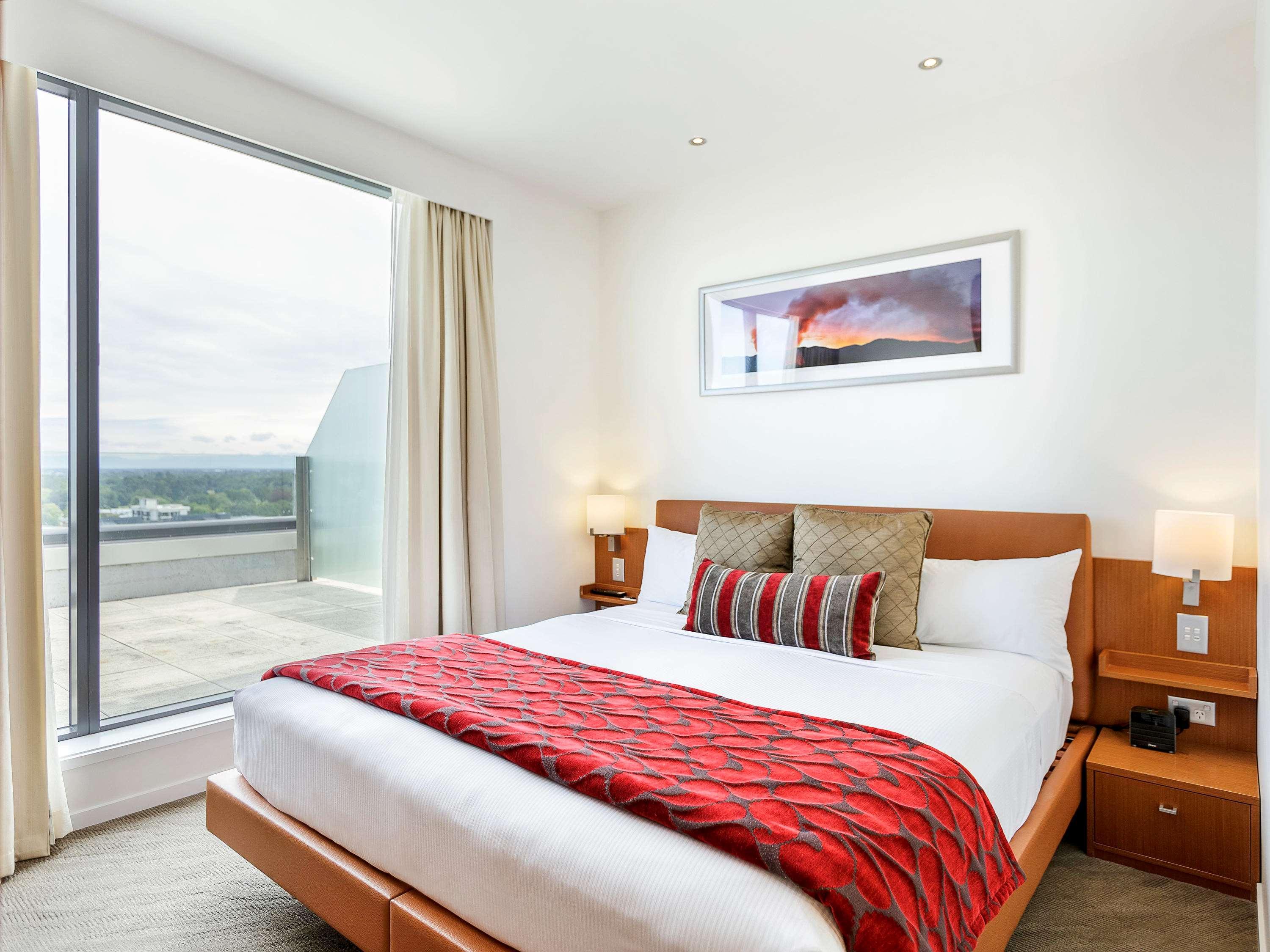 Novotel Christchurch Cathedral Square Экстерьер фото