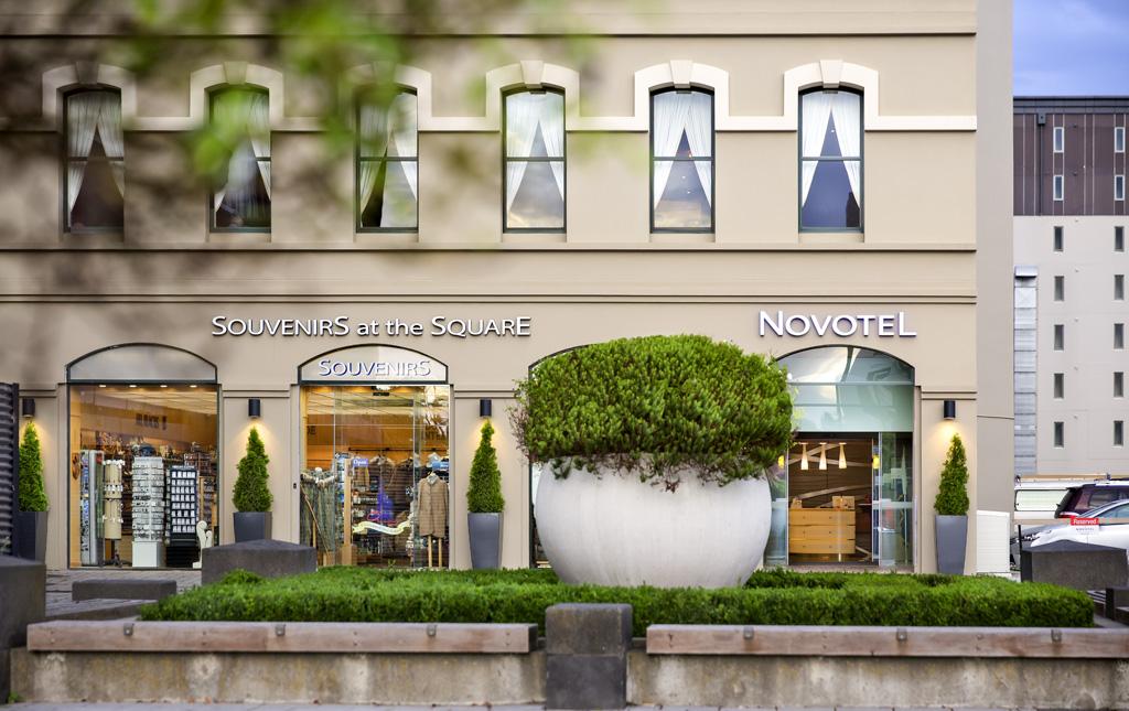 Novotel Christchurch Cathedral Square Экстерьер фото