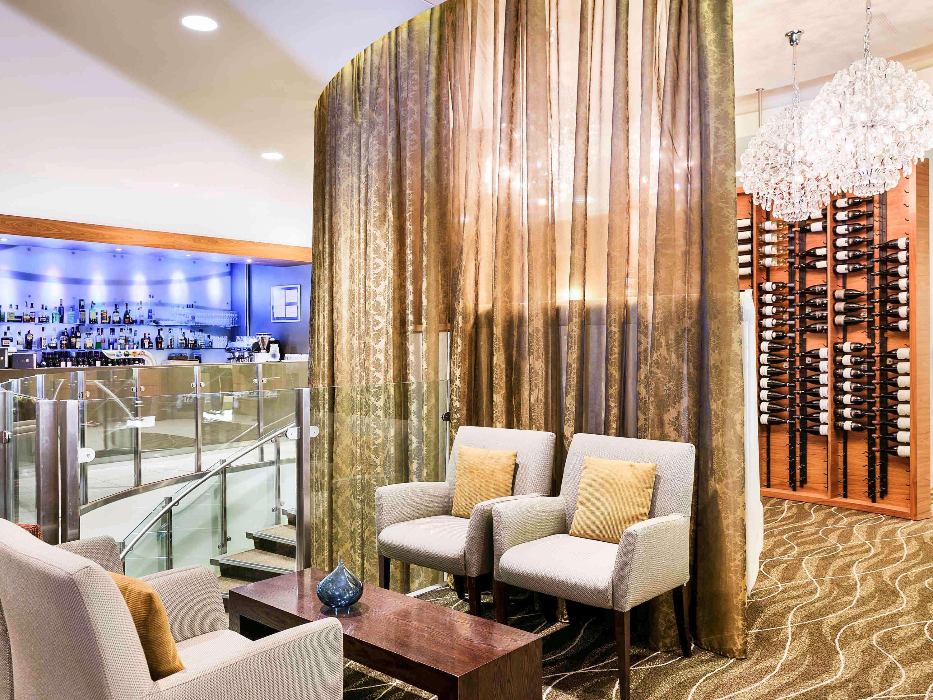 Novotel Christchurch Cathedral Square Экстерьер фото