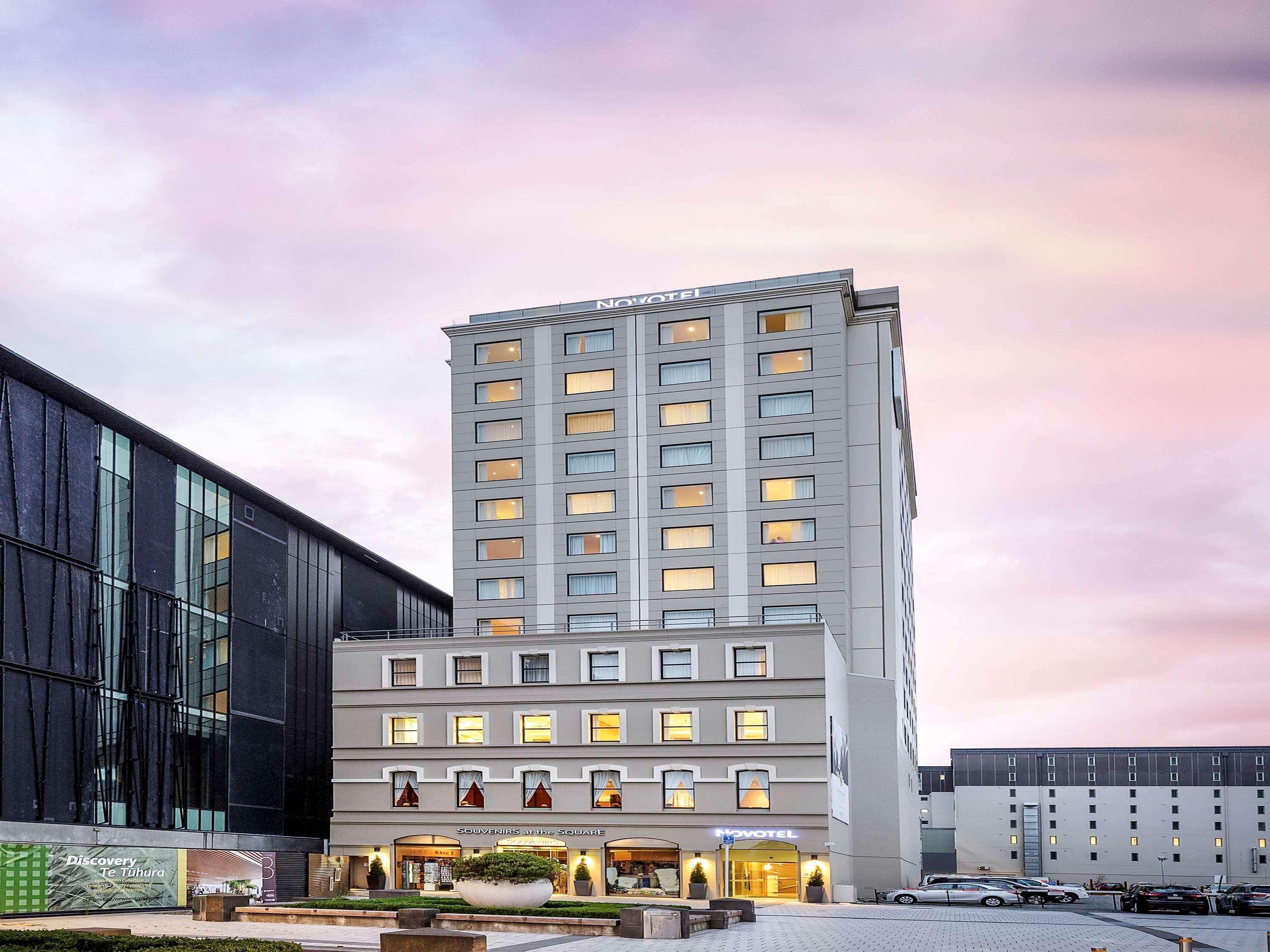 Novotel Christchurch Cathedral Square Экстерьер фото