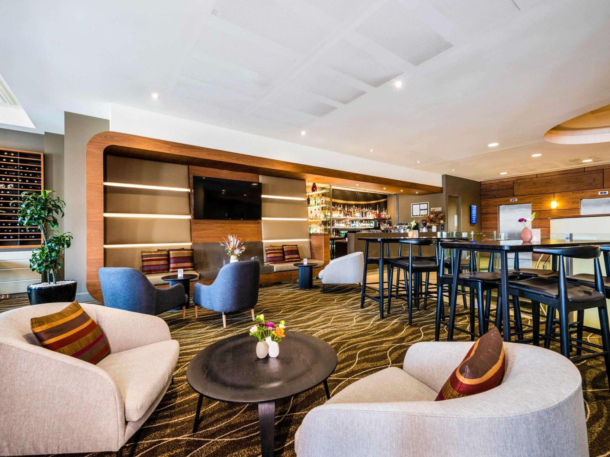 Novotel Christchurch Cathedral Square Экстерьер фото
