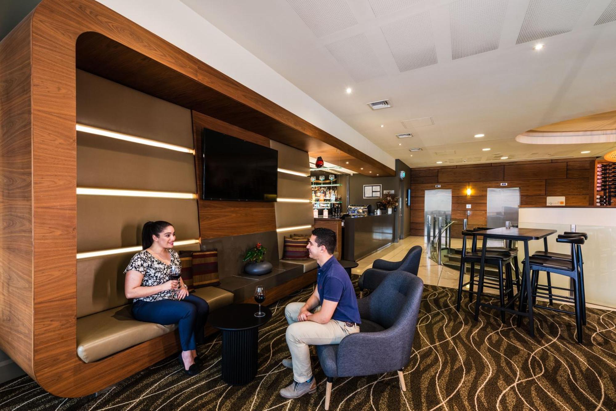Novotel Christchurch Cathedral Square Экстерьер фото